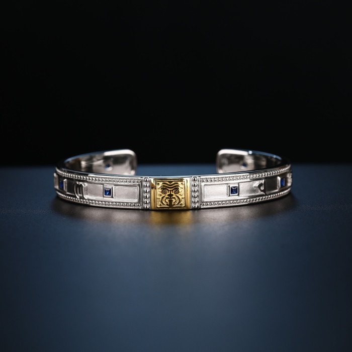 Vintage Tibetan Zakiram Sterling Silver Tibetan Ring with Gemstone