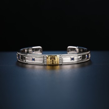 Vintage Tibetan Zakiram Sterling Silver Tibetan Ring with Gemstone