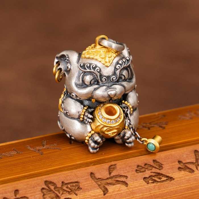 Boutique Vintage Tibetan Buddhist Groundhog Sterling Silver Pendant for Wealth