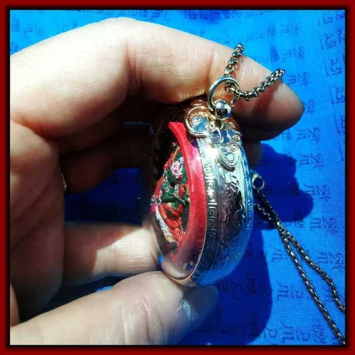Mooras Handmade 3D Thangka Buddha Green Tara Pendant Necklace