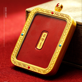 Hand-Painted 3D Thangka Buddha Four-Armed Avalokiteshvara Red Sand Brass Pendant Necklace (Ga Wu Box)