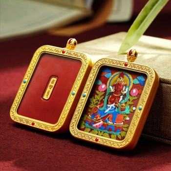 Mooras Hand-Painted 3D Thangka Buddha Green Tara Red Sand Brass Pendant Necklace (Ga Wu Box)