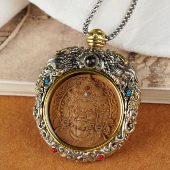 Mooras Hand-Carved Tibetan Buddhist Pendant Necklace - Thousand-Armed Avalokiteshvara