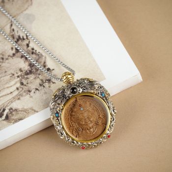 Mooras Hand-Carved Tibetan Buddhist Pendant Necklace - Thousand-Armed Avalokiteshvara