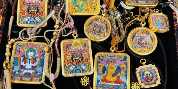 Why is thangka jewelry more expensive?